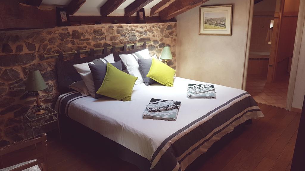 Chambre D'Hotes Moulin Urketa Ayherre Rum bild
